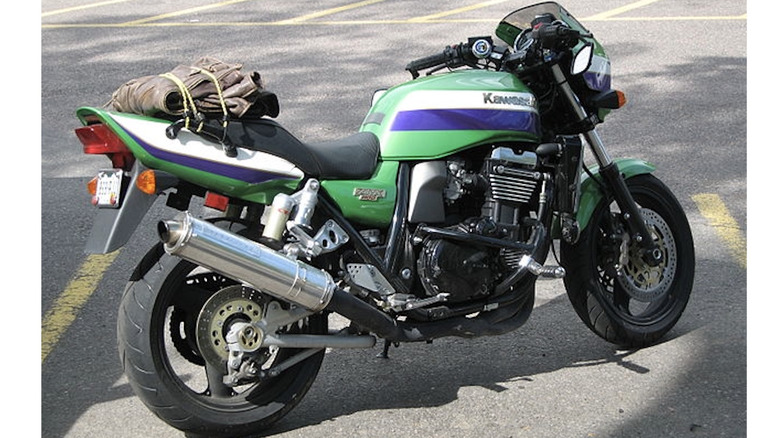 green Kawasaki ZRX1100