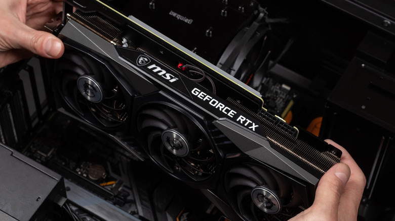 Graphic showing the labels "RTX On" and "RTX Off" to represent ray tracing compatibility