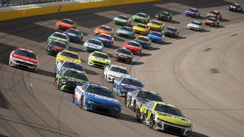 NASCAR pack racing at 2025 Pennzoil 400 at Las Vegas Motor Speedway