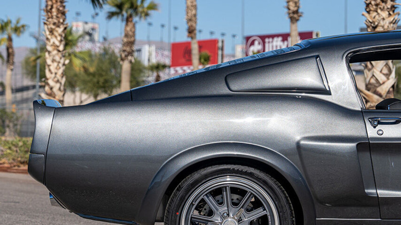 Side shot of a Ford Mustang