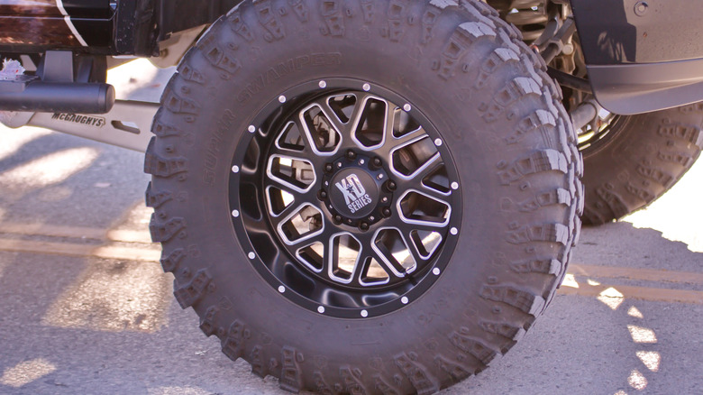 Interco Super Swamper installed on dune buggy