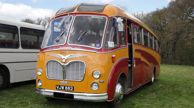front profile view of a Commer TS3-engined coach (VJW 882)