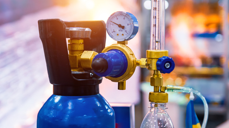 oxygen tank