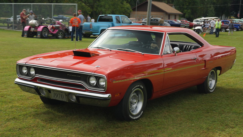 plymouth roadrunner