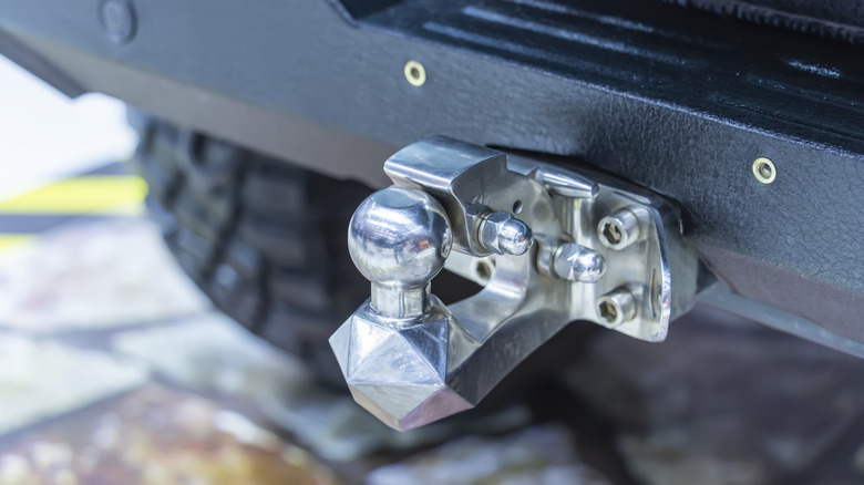 Tow ball hitch on a bumper