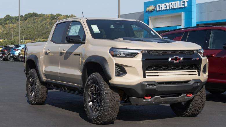 Front shot of a 2024 Chevrolet Colorado ZR2