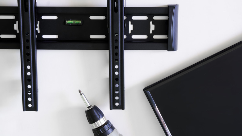 TV mount with drill