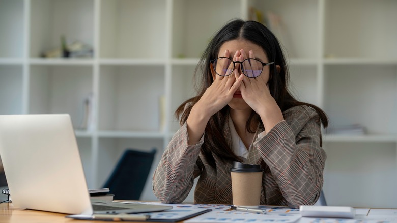 woman frustrated with computer