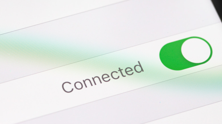 iPhone iOS connected toggle