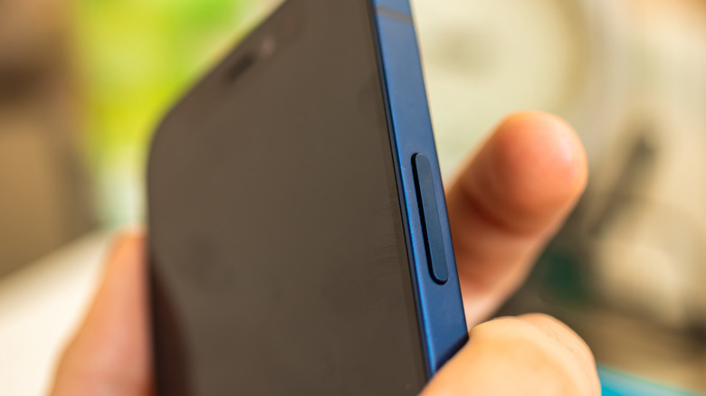 iPhone side button
