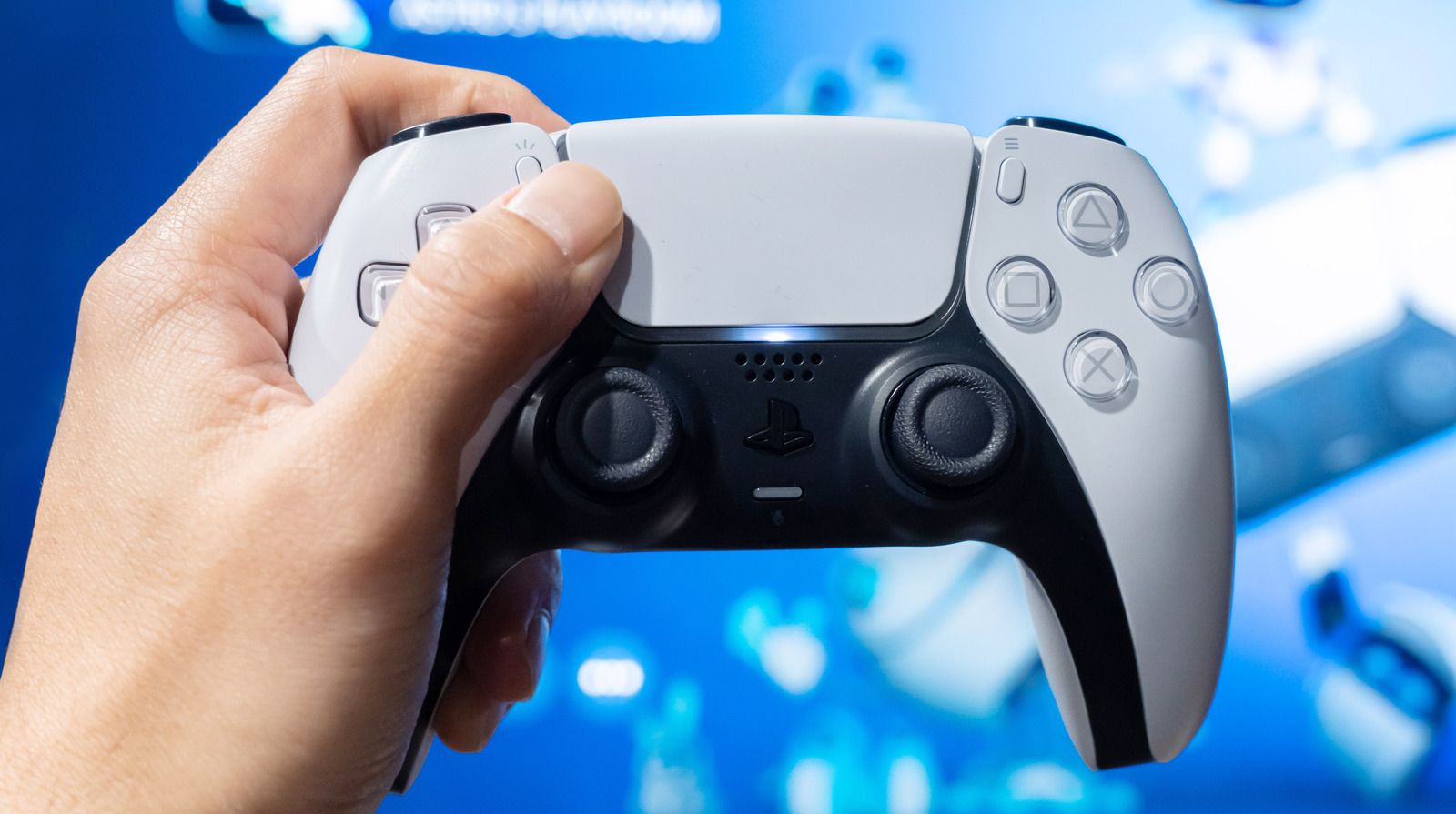 What To Do If Your PS5 Controller Won't Update