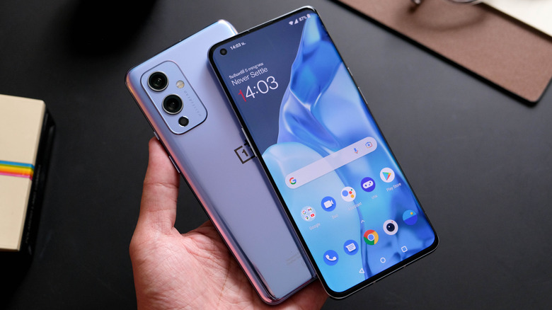Front and rear view of the OnePlus 9 Pro