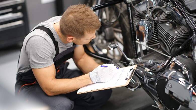 motorcycle mechanic