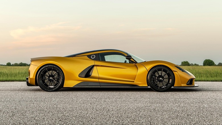 Hennessey Venom F5 side profile