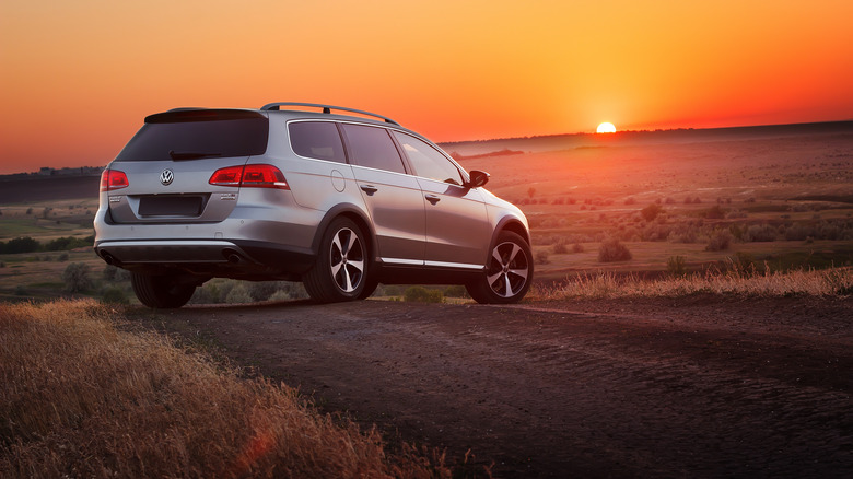 Volkswagen Passat VW sedan hatchback wagon