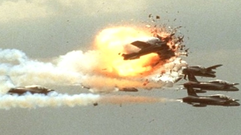 U.S. fighter jets collide mid-air during the Ramstein Air Show