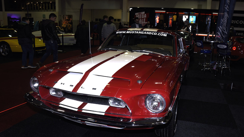 Shelby GT350 front view