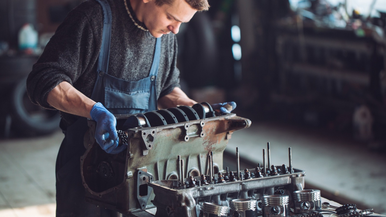 What’s The Difference Between An Engine Overhaul And Engine Rebuild? – SlashGear