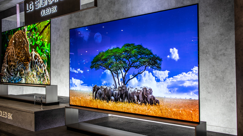 LG OLED 8K TV with HDR