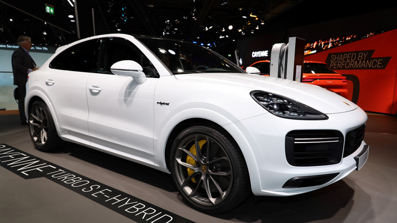 Porsche Cayenne Turbo Coupe E-Hybrid