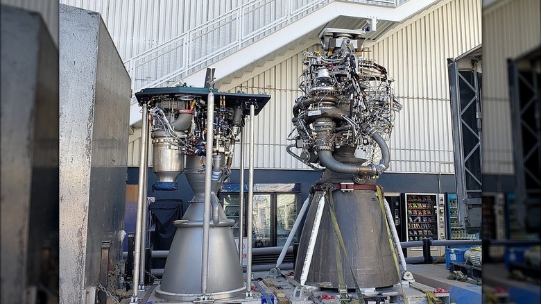 SpaceX Merlin next to a Raptor at Hawthorne