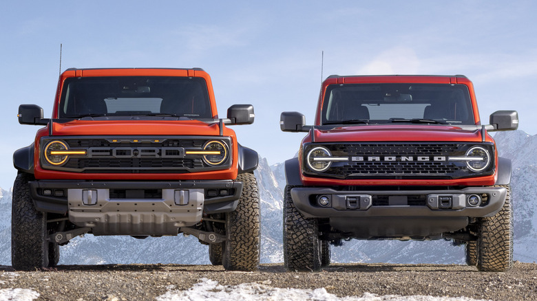 Ford Bronco Wildtrak and Raptor