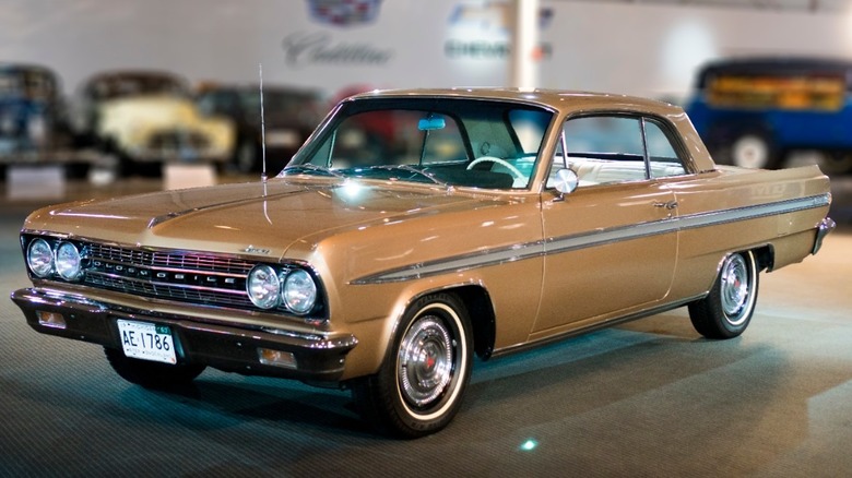 Oldsmobile Jetfire in brown