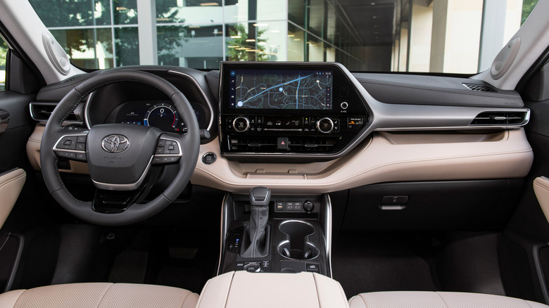 Toyota Highlander interior, from the center, cream leather