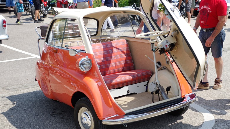 BMW Isetta car show