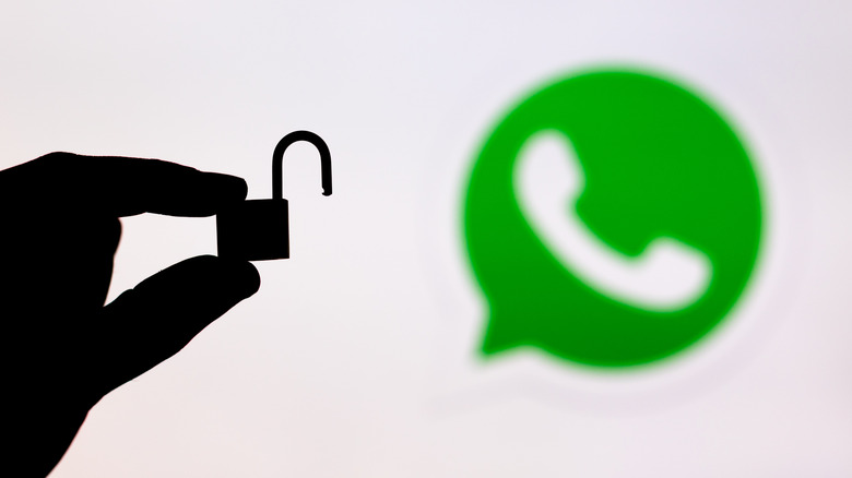 Padlock next to WhatsApp Symbol.