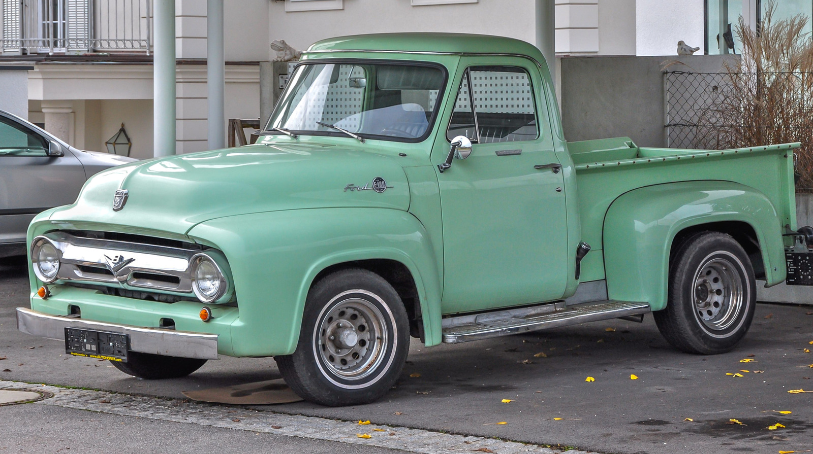 When Did The Ford F-150 Replace The F-100?
