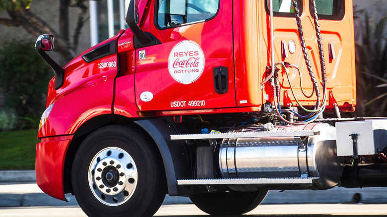 Semi-truck cab with USDOT number