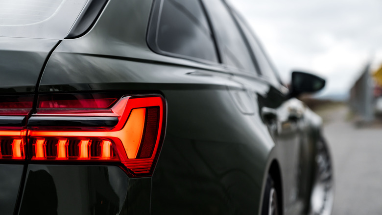 Picture displaying rear turn signal of a modern car