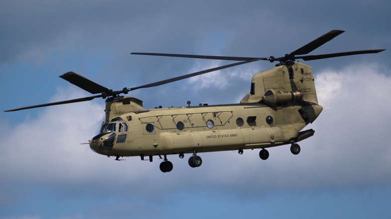 A U.S. Army Boeing CH-47F Chinook in flight