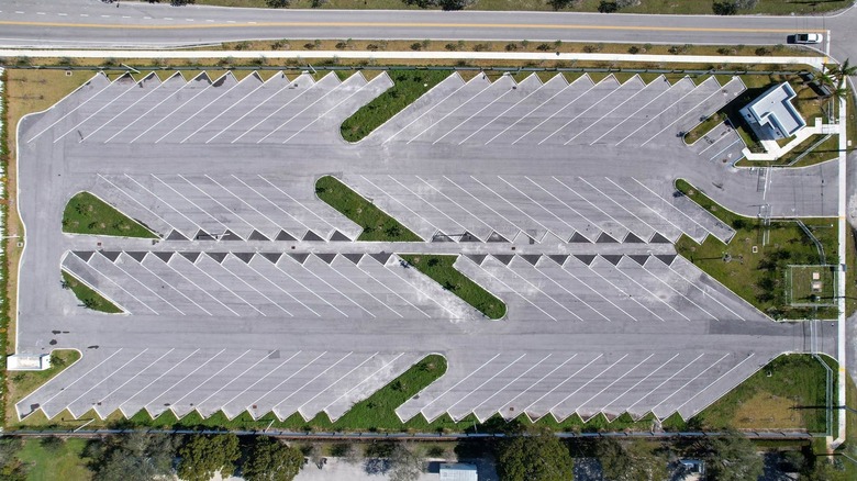4.03 Acre Truck Parking Facility at Pompano Beach