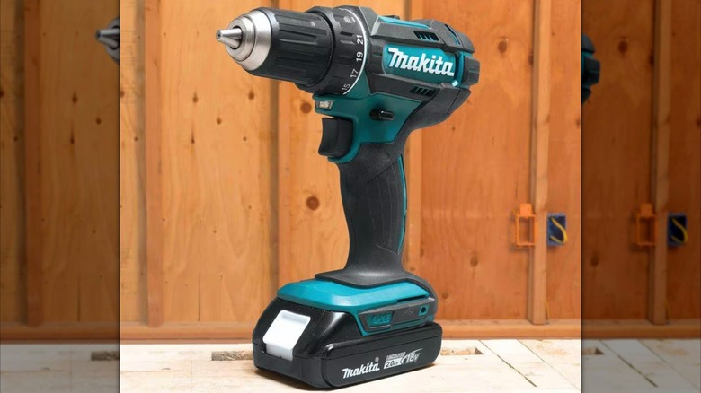 Makita 18V LXT 1/2-inch Cordless Driver/Drill