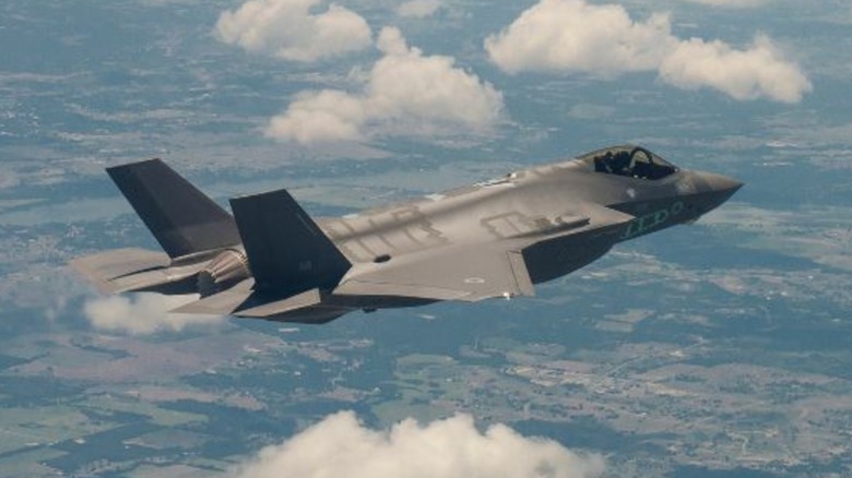 f-35 jet israel flight sky
