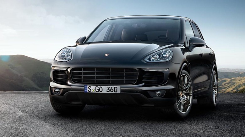 Porsche Cayenne S Diesel Platinum Edition in black, front 3/4 view