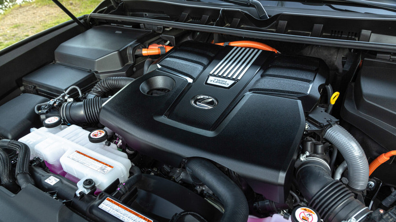 2027 Lexus LX 700h V6 engine