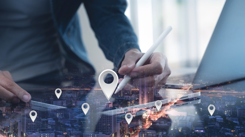 GPS map, pin address location on mobile apps