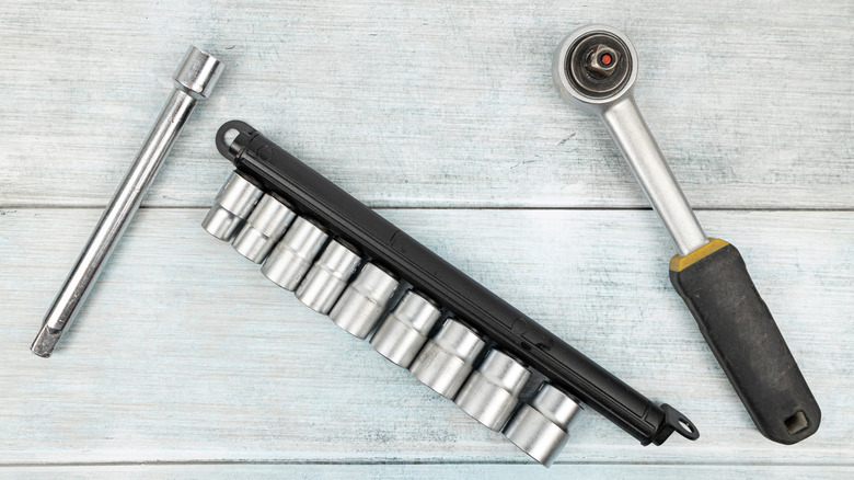 Top view of ratcheting wrench with sockets