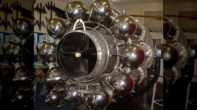 A Whittle W.2/700 engine on display