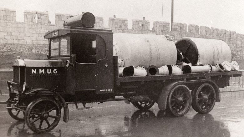 Early semi truck from the 1910s