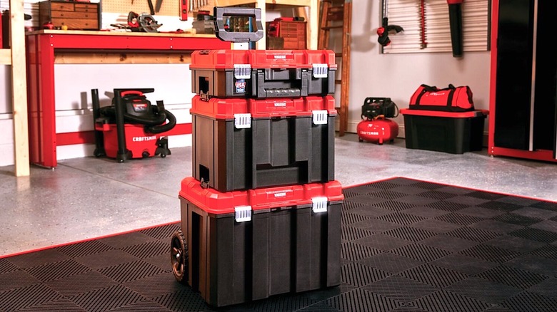 Picture displaying Craftsman Versastack cases in use