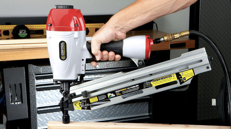 Central Pneumatic 3-in-1 Framing Air Nailer