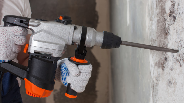 Hammer drill in concrete