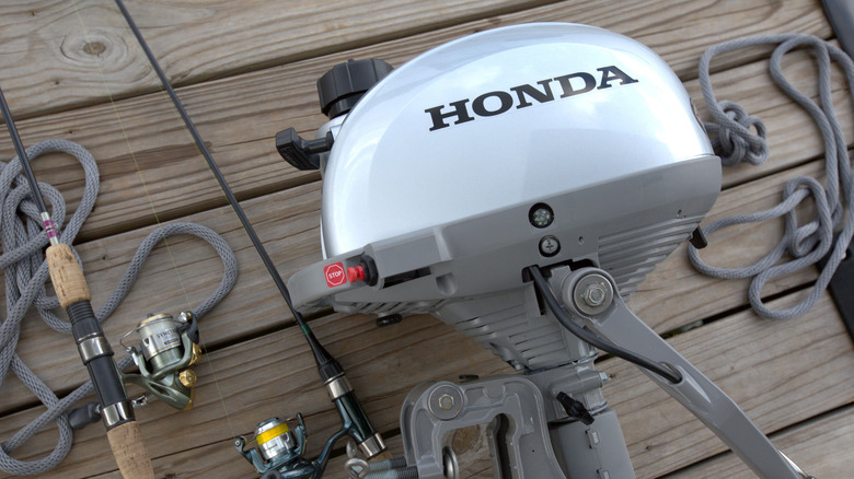Honda BF2.3 outboard motor