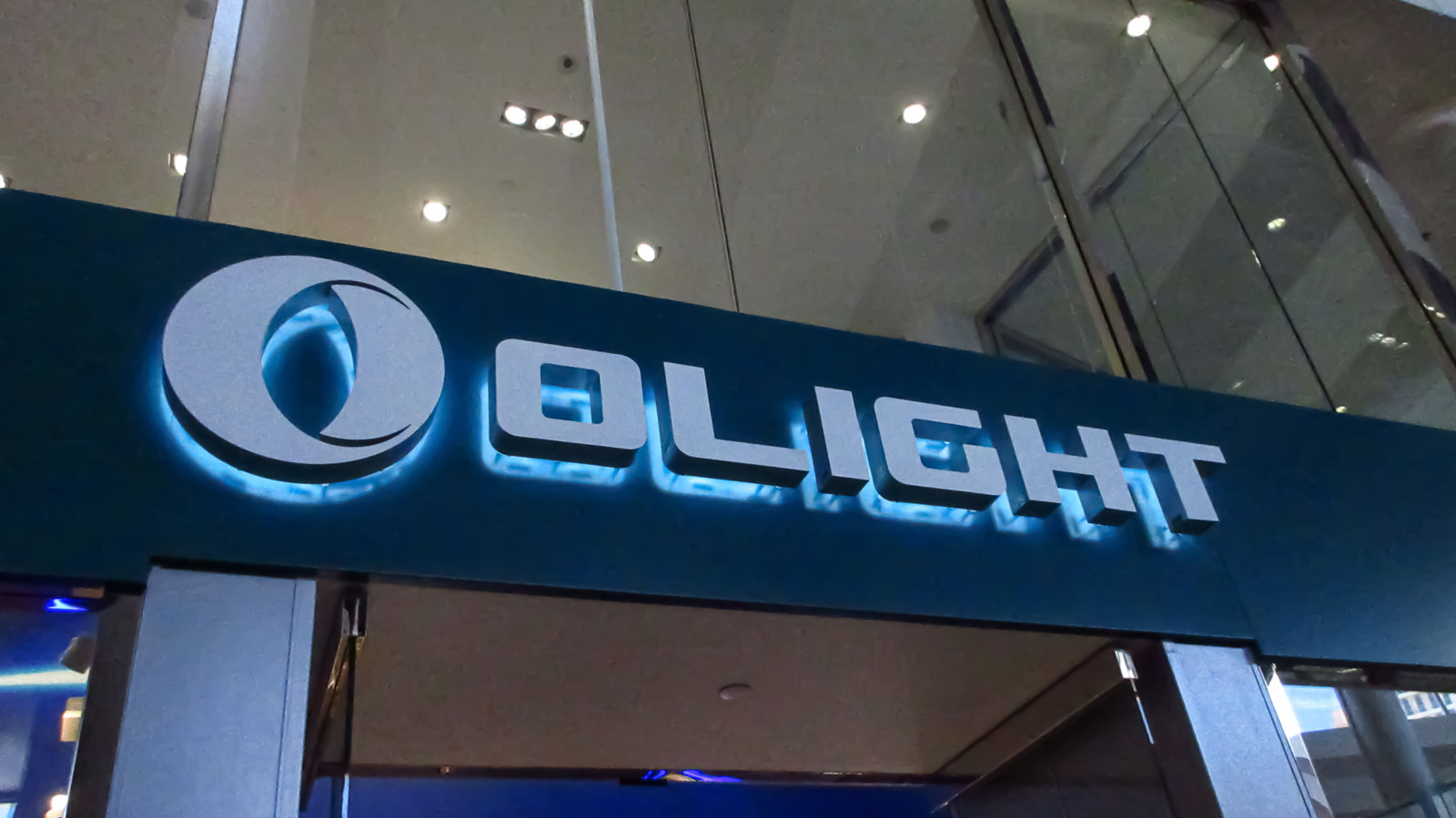 Who Makes Olight Flashlights And Where Are They Manufactured?