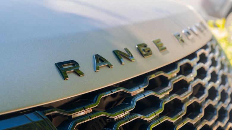 Who Makes Range Rovers And Where Are The Cars Built GearOpen