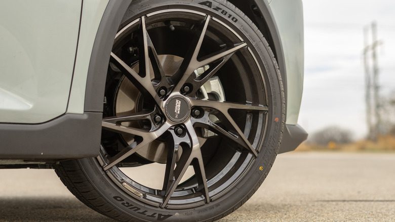 The Atturo AZ810 tire up close